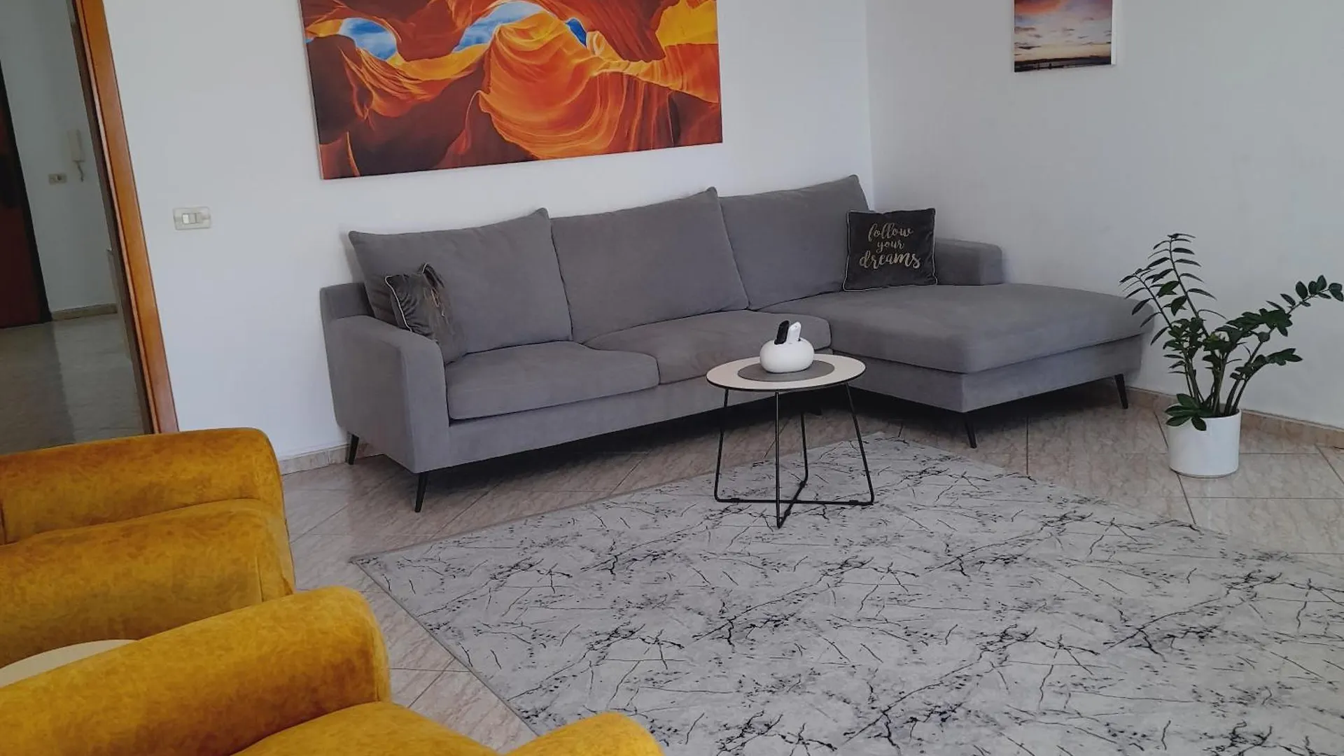 דורס Port View Condo