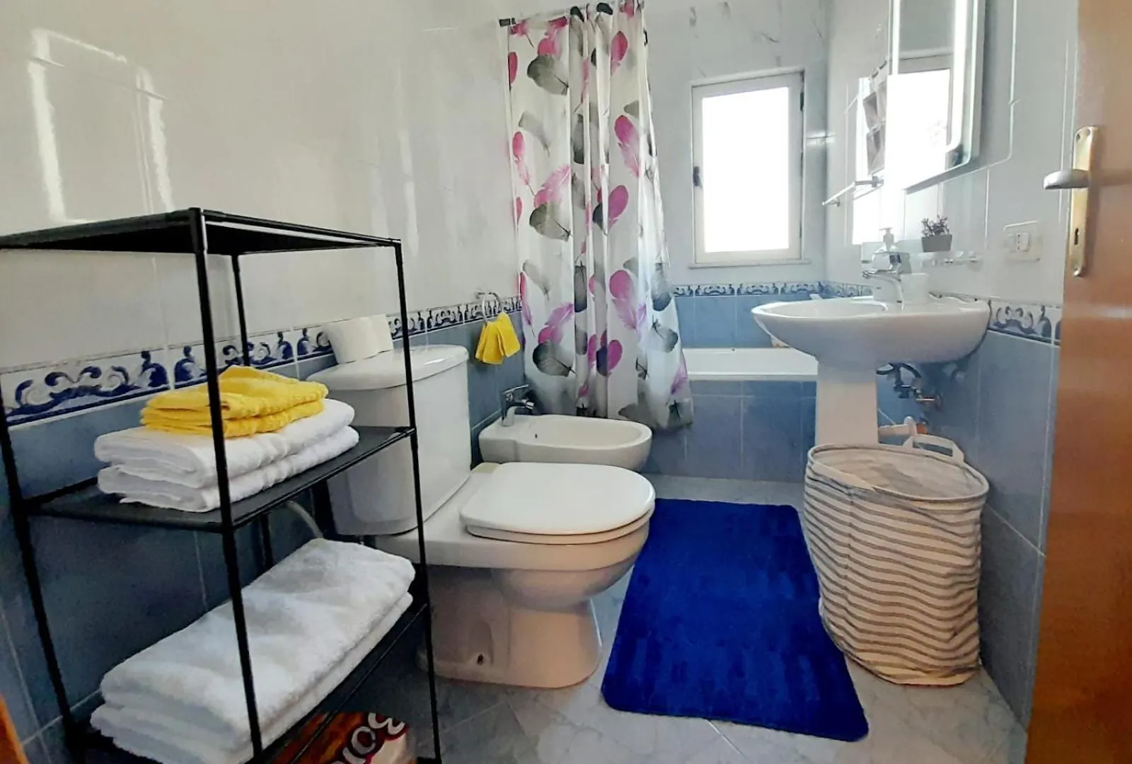 דורס Port View Condo 0*,