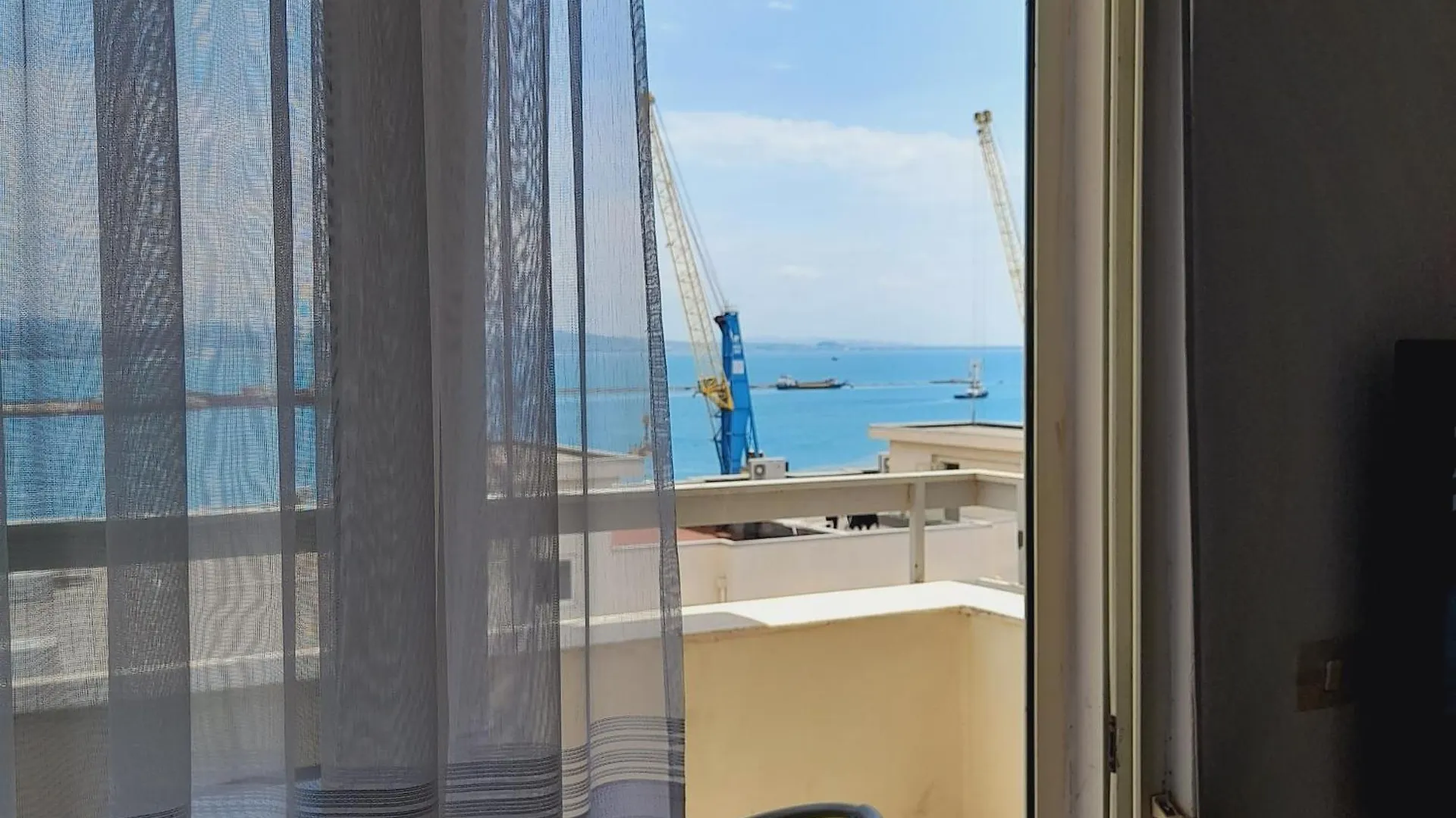 דורס Port View Condo אלבניה